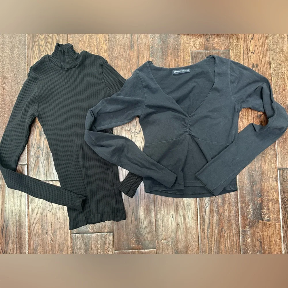Brandy Melville Lot of 2 - Picture 1 of 9